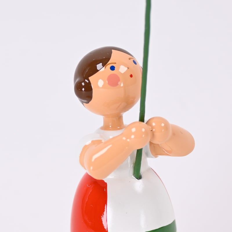 ・１９１５年・子羊に花輪を捧げる子供・２２cm・  ドイツ ザイフェン エルツ地方 お花を持つ人形 木製 1034 Glücksklee