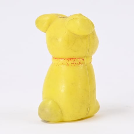 ソビエト　年代不明　赤い首輪の黄色い子犬　犬　プラスチック　人形　高さ8cm