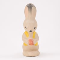 ソビエト　年代不明　にんじんを持った黒耳うさぎ　ソフビ　人形　高さ19cm