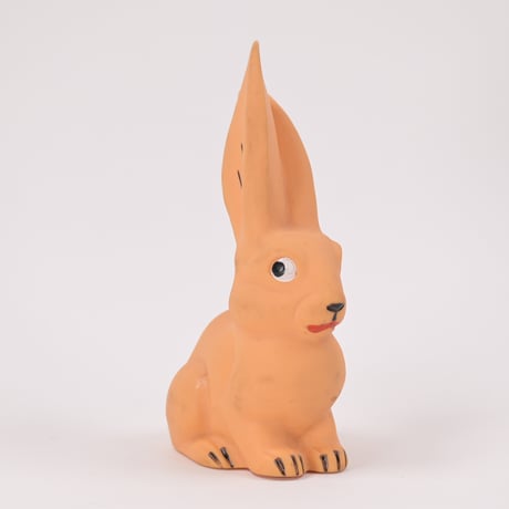 ソビエト　年代不明　うすだいだい色のうさぎ２　ソフビ　人形　高さ13.5cm