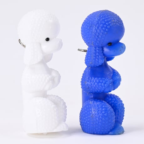 東ドイツ　プラスチック　プードル　人形　フィギュア　高さ10cm
