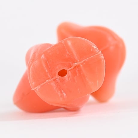 ソビエト　年代不明　オレンジ色のさる　プラスチック　人形　高さ8.6cm