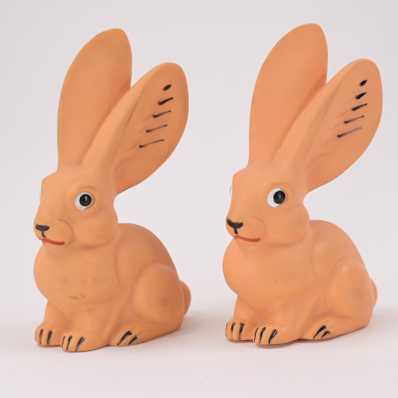 ソビエト 年代不明 うすだいだい色のうさぎ2 ソフビ 人形 高さ13.5cm