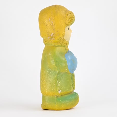 ソビエト　年代不明　冬服の子ども　ソフビ　人形　高さ15cm