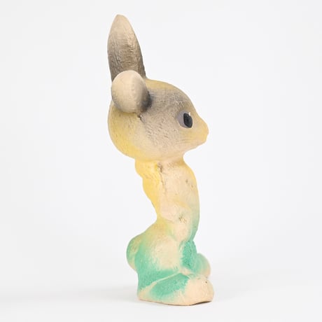 ソビエト　年代不明　緑色ズボンのうさぎ　ソフビ　人形　高さ17cm
