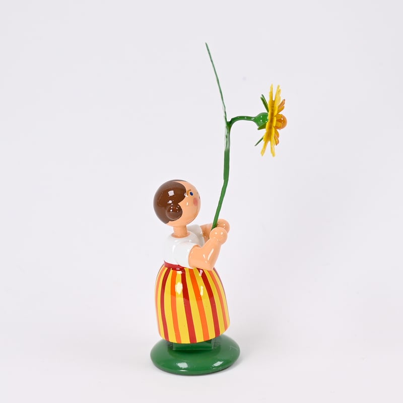 ザイフェン　ミュラー工房　花を持つ女性　ヴィンテージ　新品　セット　レアお値下げ ドイツ ザイフェン エルツ地方 お花を持つ人形 木製 1045 Löwenzahn
