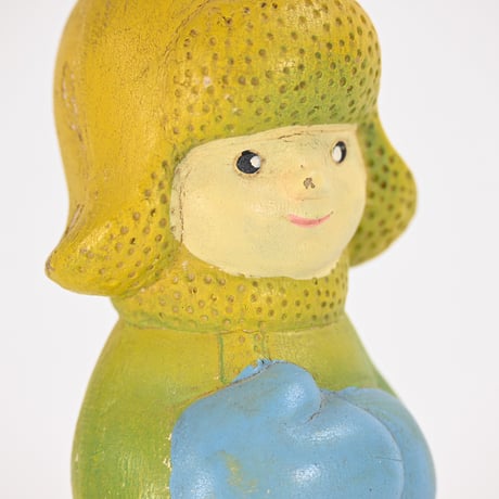 ソビエト　年代不明　冬服の子ども　ソフビ　人形　高さ15cm