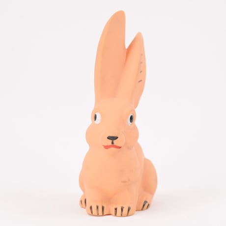 ソビエト　年代不明　うすだいだい色のうさぎ２　ソフビ　人形　高さ13.5cm