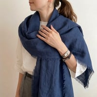 【10%off 2026秋の新作】ベルギーリネンのストール(ライトネイビー)