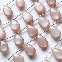 【高品質・美しいカット】チョコレートムーンストーン　マイクロカット　ペアシェイプ