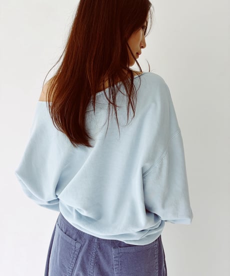 T263-CS05 / off the shoulder sweat tops