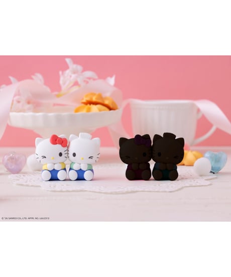 【予約】【送料無料】ぴたきゅーと サンリオキャラクターズ【再販】　4個入り1BOX［メガハウス］