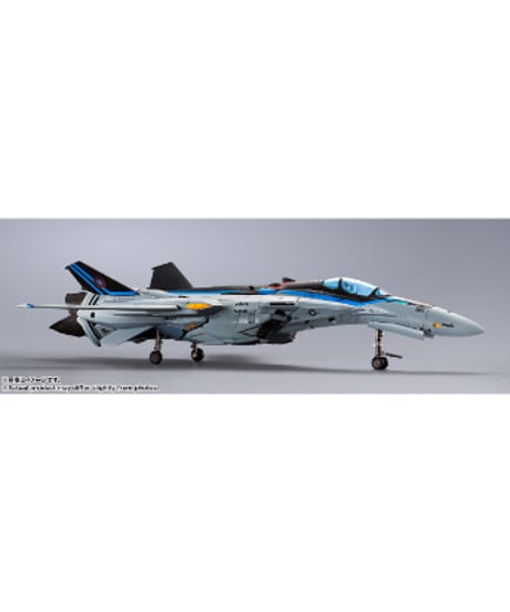 【予約】【9月発売予定】　DX超合金 VF-25 メサイアバルキリー トップガン マーヴェリックVer.　マクロスＦ　アクションフィギュア　［バンダイ］