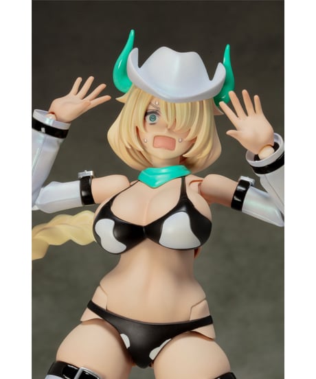 【予約】AlienDress キャトル　DarkAdvent　一部塗装済、未組立キット　［アルファマックス］