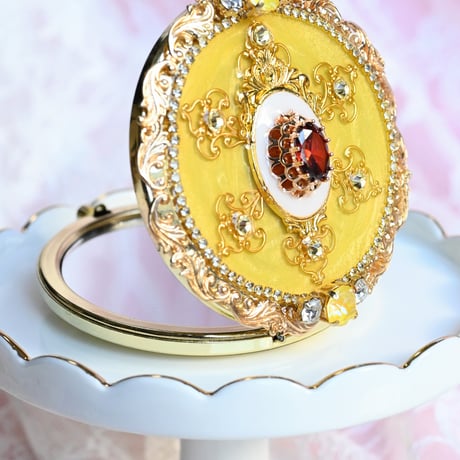 Royal Jewel Compact
