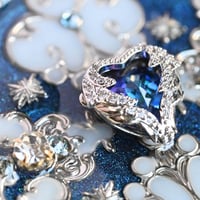Royal Jewel Compact