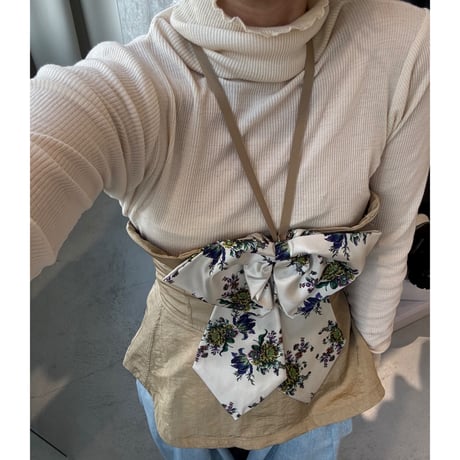 FUMIE＝TANAKA “flower ribbon hook”