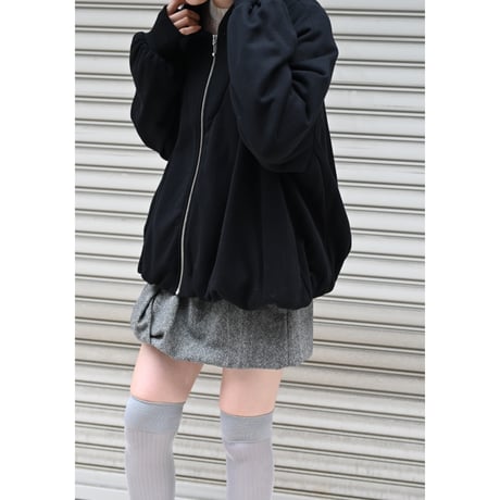 RUMCHE “Funnel Neck Zip Sweat”