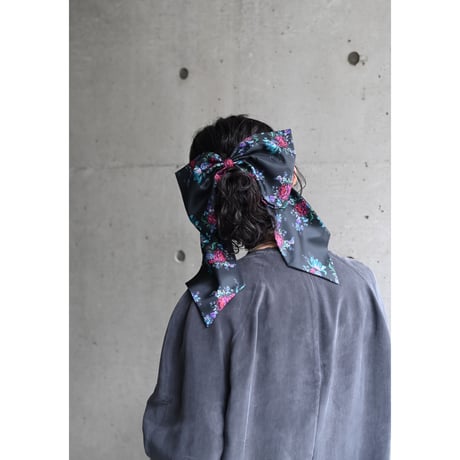 FUMIE＝TANAKA “flower ribbon hook”