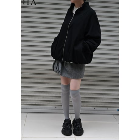RUMCHE “Funnel Neck Zip Sweat”
