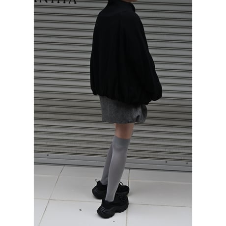 RUMCHE “Funnel Neck Zip Sweat”