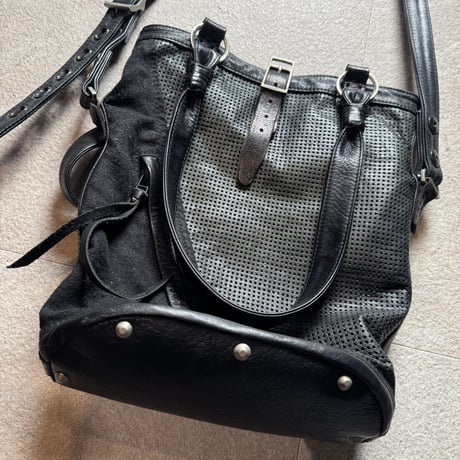 2000s Kmrii leather zip shoulder bag