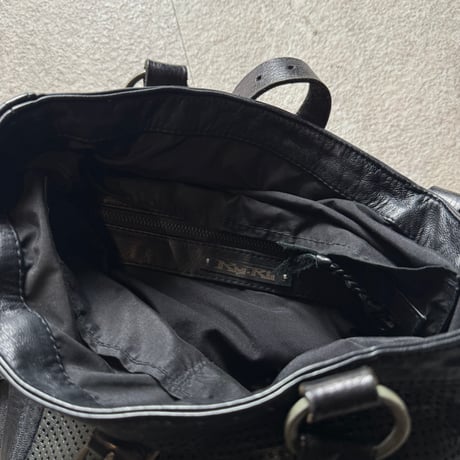 2000s Kmrii leather zip shoulder bag