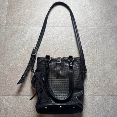 2000s Kmrii leather zip shoulder bag
