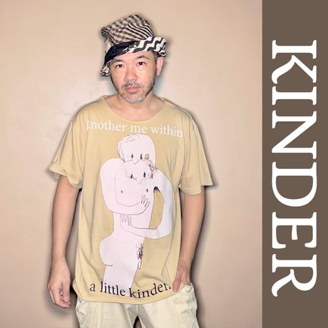 「KINDER」ユニセックスTシャツ