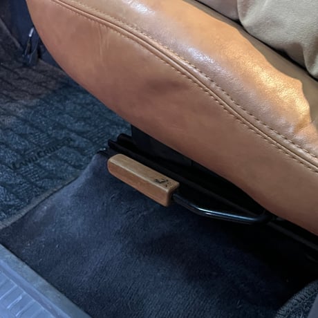 ウッドシートレバーセット（モンキーポッド）運転席、助手席用