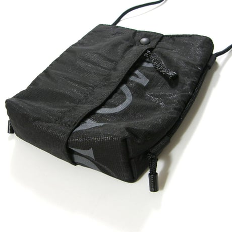MONCLER ／ モンクレール　撥水 クロスボディバッグ ルーマニア製 MATT BLACK COLLECTION ALCHEMY ｜ オールシーズン