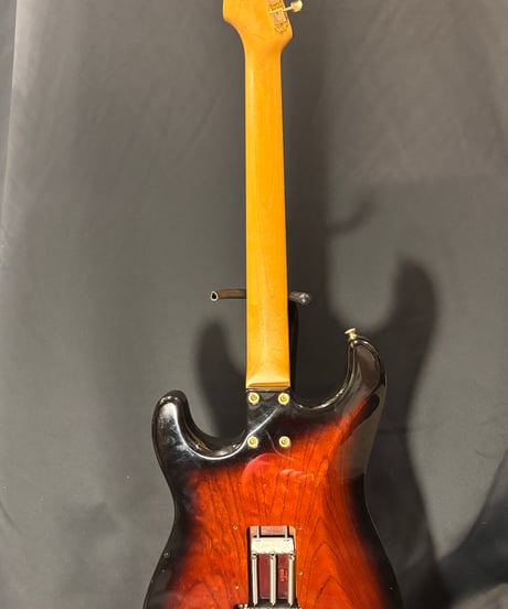 Moon CST-215LF Suhr V70搭載！！