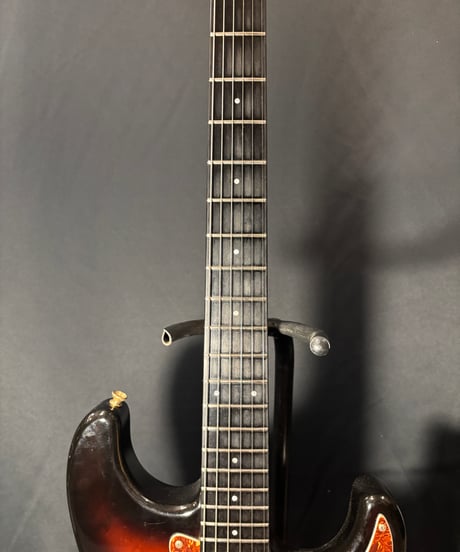Moon CST-215LF Suhr V70搭載！！