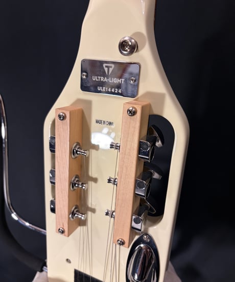 TRAVELER GUITAR　 Ultra-Light Electric