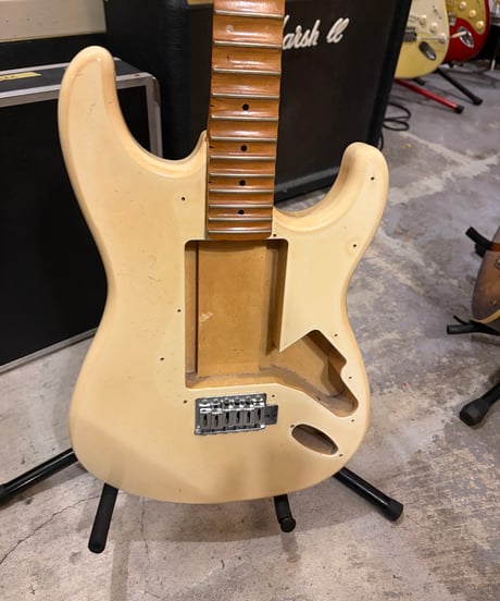 【ジャンク特価品】Fender JAPAN ストラト   ザグリ、スキャロップ加工