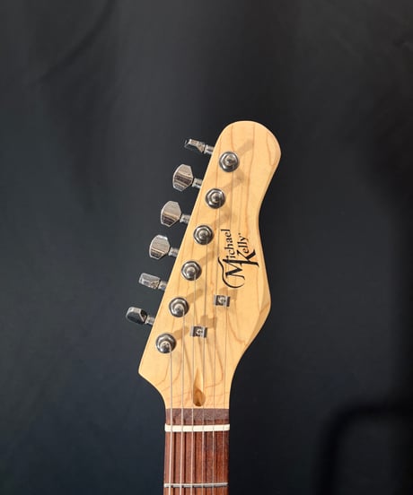Michael kelly Guitar   58 F HOLES THINLINE SM H/H PUSHPULL KNOBS CH HDWR