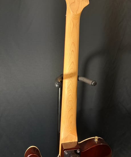 Michael kelly Guitar   58 F HOLES THINLINE SM H/H PUSHPULL KNOBS CH HDWR