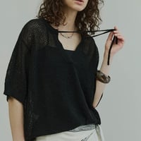 キーネック透かし編みメッシュニット