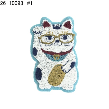 26-10098　モコモコブラシ刺繍のブローチ　猫招き