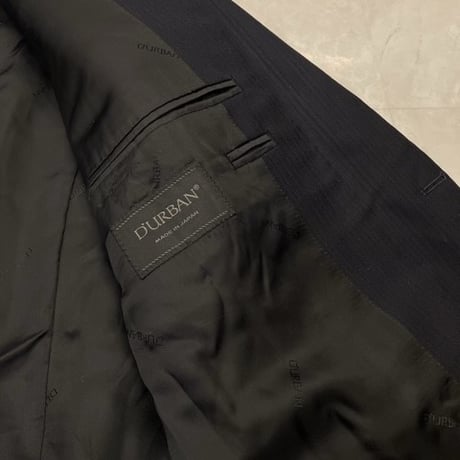 L197｜D'URBAN(ダーバン)✕Zeal 2Bダークネイビーストライプスーツ(BB6)定価86,000円