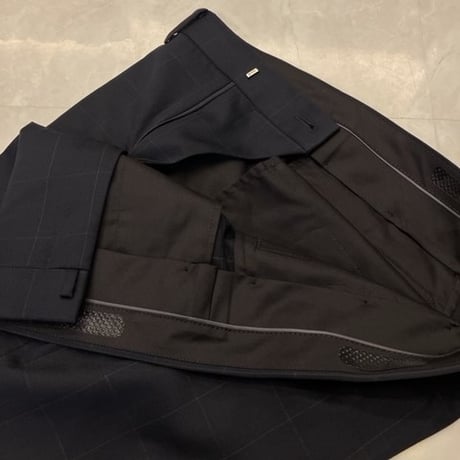XS12｜D'URBAN( ダーバン) 2Bネイビーウインドウペンスーツ(BB4)