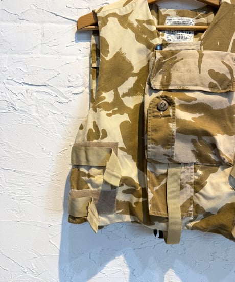 イギリス軍の砂漠用迷彩（デザートDPMカモ）のボディアーマーカバー