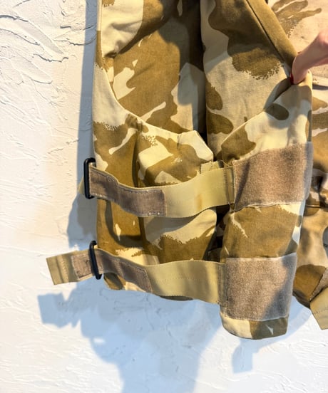 イギリス軍の砂漠用迷彩（デザートDPMカモ）のボディアーマーカバー