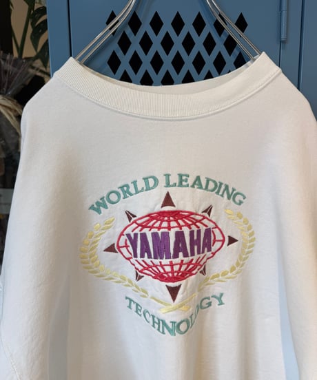 WORLD LEADING TEVHNOLOGY YAMAHA sweat