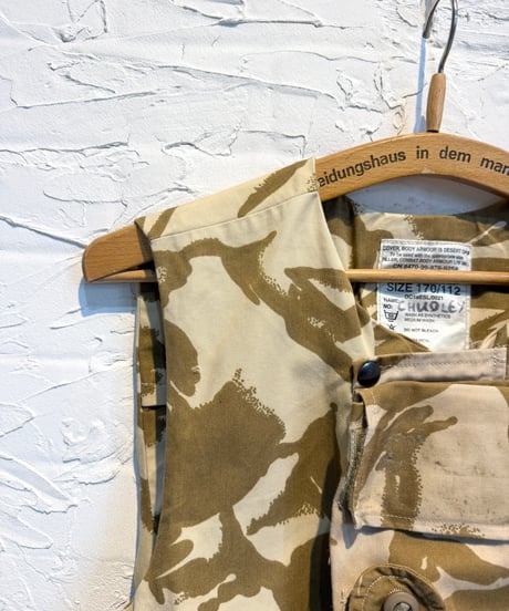 イギリス軍の砂漠用迷彩（デザートDPMカモ）のボディアーマーカバー