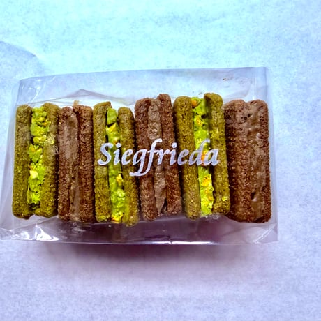 敬老の日限定チョコサンドクッキー