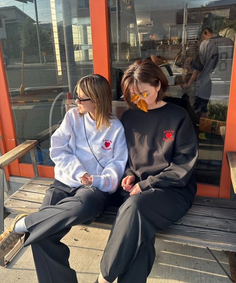 balloon heart logo crew sweat