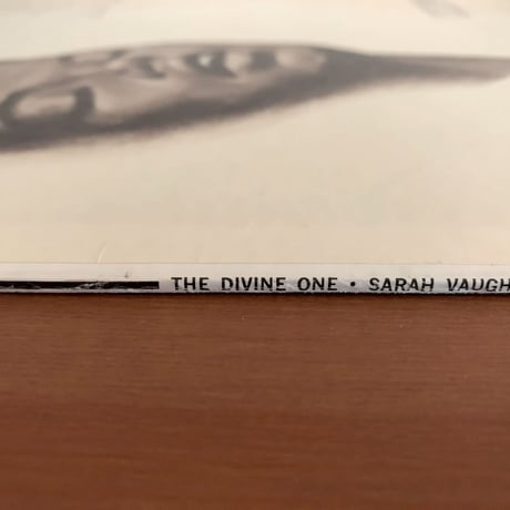 SARAH VAUGHAN - The Divine One (ROULETTE R52060)