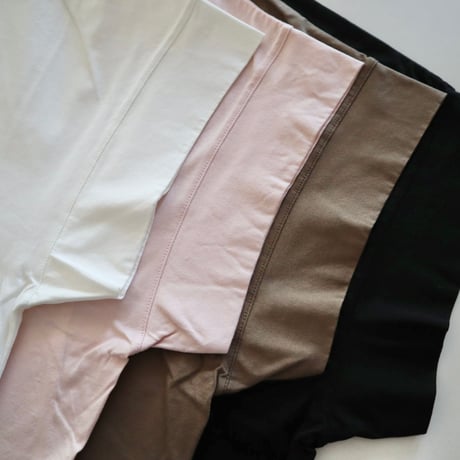 universal tissu モックネックTシャツ