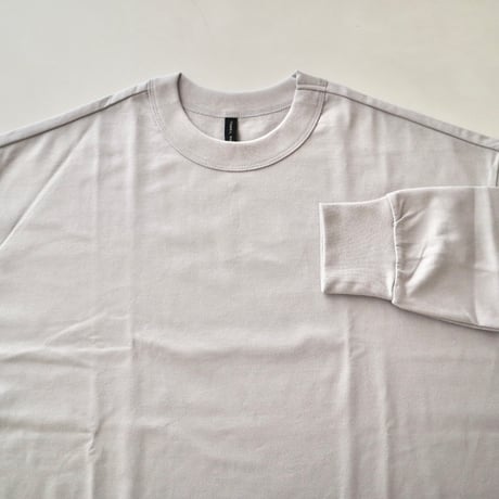 TRAVAIL MANUEL ミディ天竺バックラウンド長袖Tシャツ
